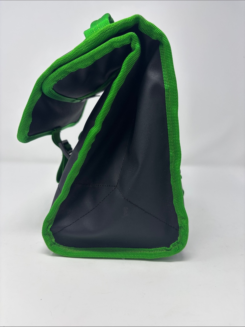 Yeti limited day trip Black with Bright Green Trim Bag - Picture 2 of 9